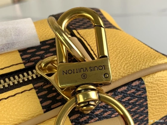 Cheap Messenger-24*24*8CM Chess VUITTON LOUIS 0809